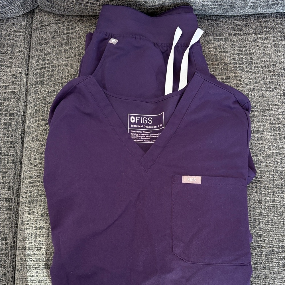 Figs Deep Purple Scrub Ensemble